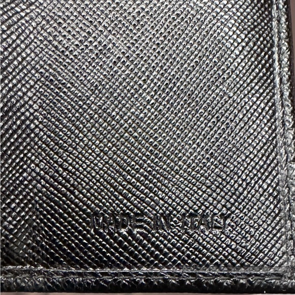Prada Saffiano leather flap wallet with COA EUC - Picture 14 of 15